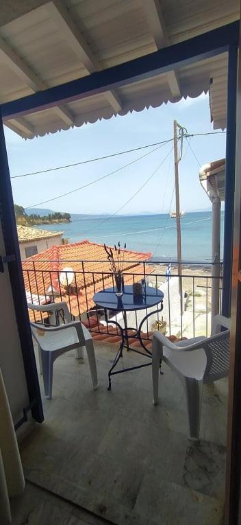 Artaki Beach Comfy Apartment Koróni Exteriör bild